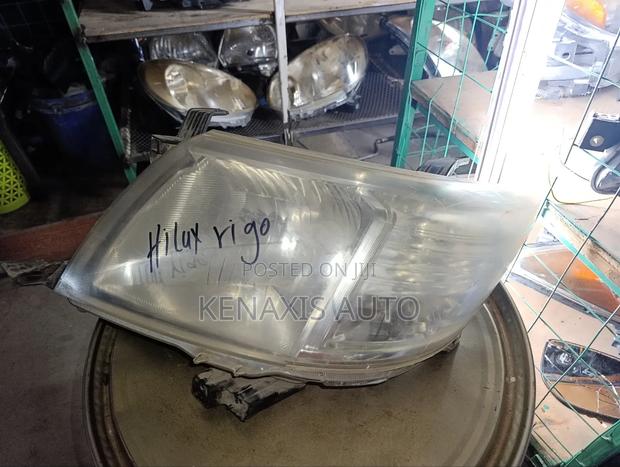 Hilux Vigo Headlight - main view