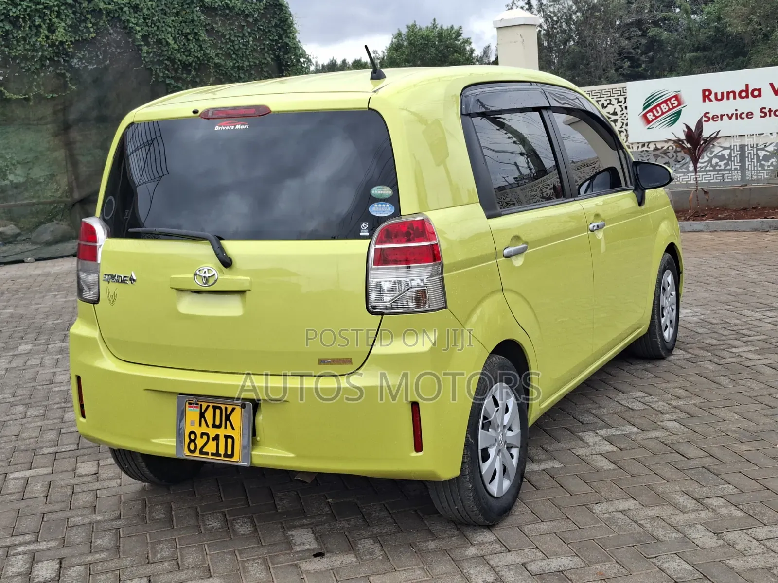 Toyota Spade 2015 Green