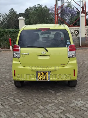 Toyota Spade 2015 Green