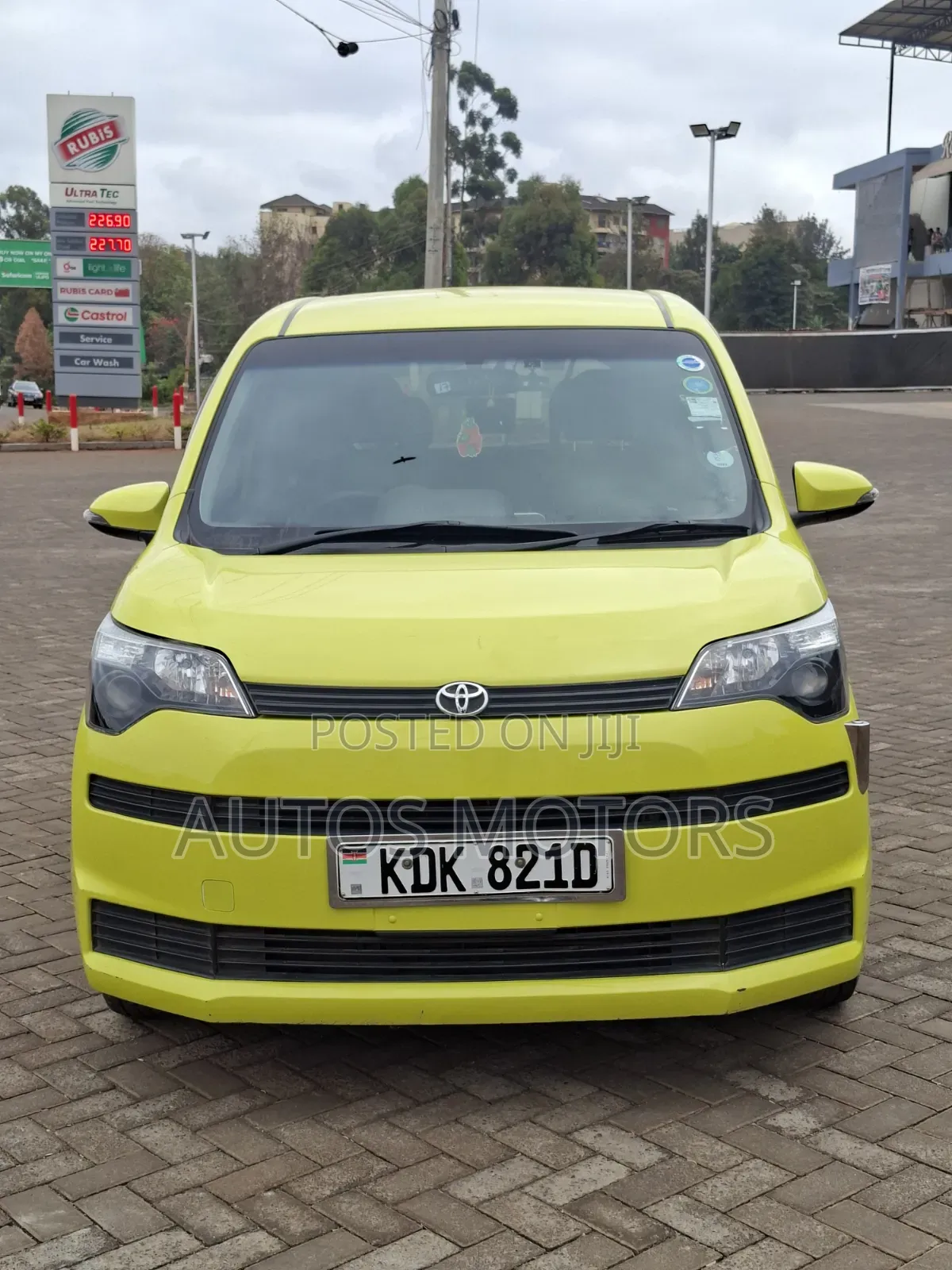 Toyota Spade 2015 Green