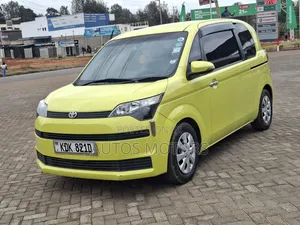 Toyota Spade 2015 Green