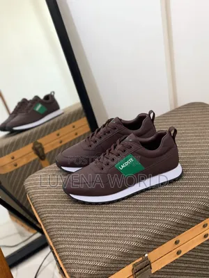 Lacoste Sneakers