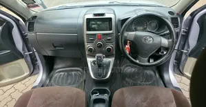 Toyota Rush 2011 Silver
