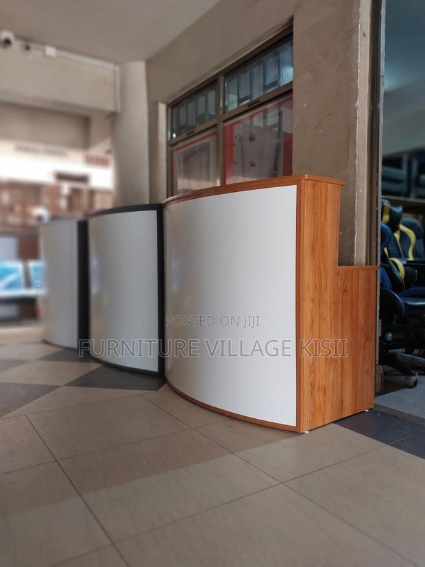 1.4M Curved Reception Unit - thumbnail 4