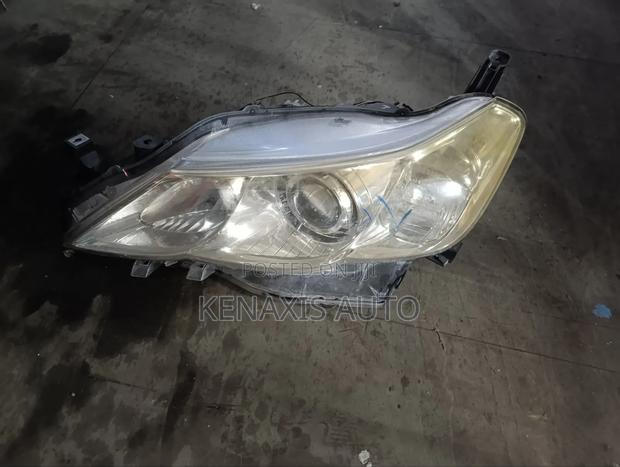 Mark X 2009-2012 Xenon Headlight - main view