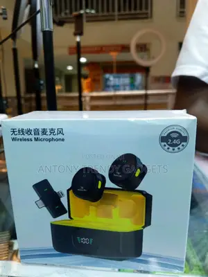 Q9 Dual Wireless Lapel Microphones Type C and Lightning