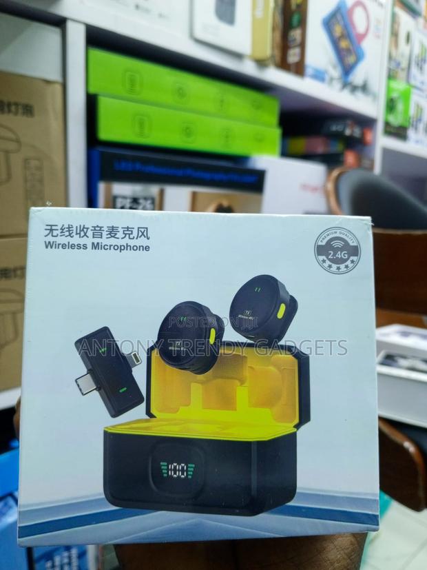 Q9 Dual Wireless Lapel Microphones Type C and Lightning - thumbnail 2