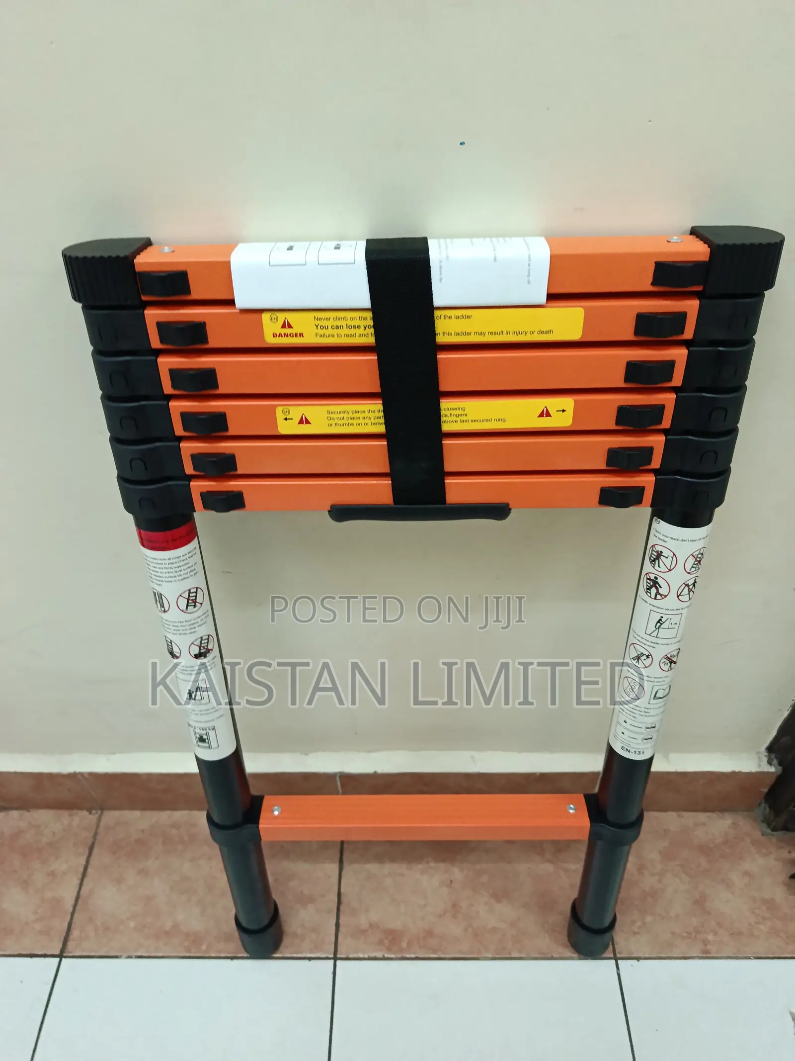 Minara 2.7M Telescopic Ladder. 7 Step Extension Ladder.