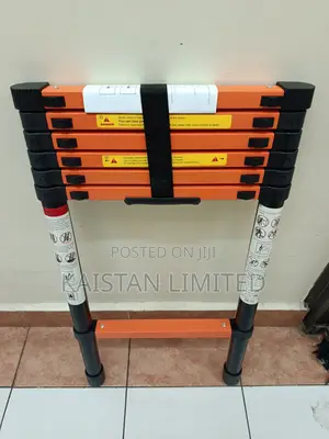 Minara 2.7M Telescopic Ladder. 7 Step Extension Ladder.