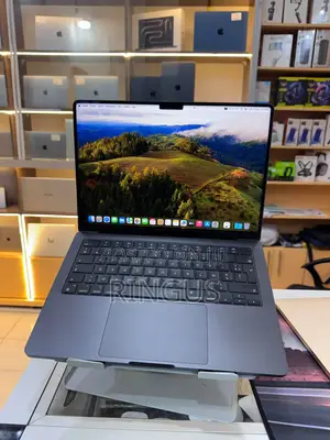 Laptop Apple MacBook Pro 18GB Apple M3 SSD 512GB
