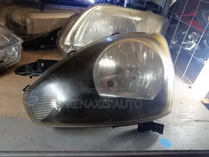 Daihatsu Mira Headlight