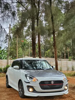 Suzuki Swift 2019 White