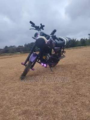 Bajaj Boxer 150 UG 2023 Red