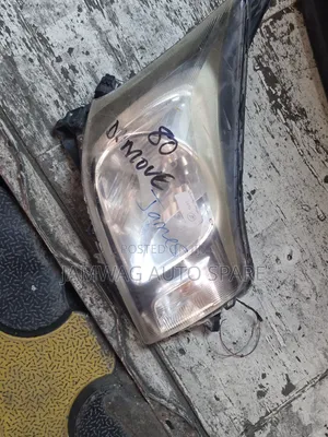 Daihatsu Move Headlights