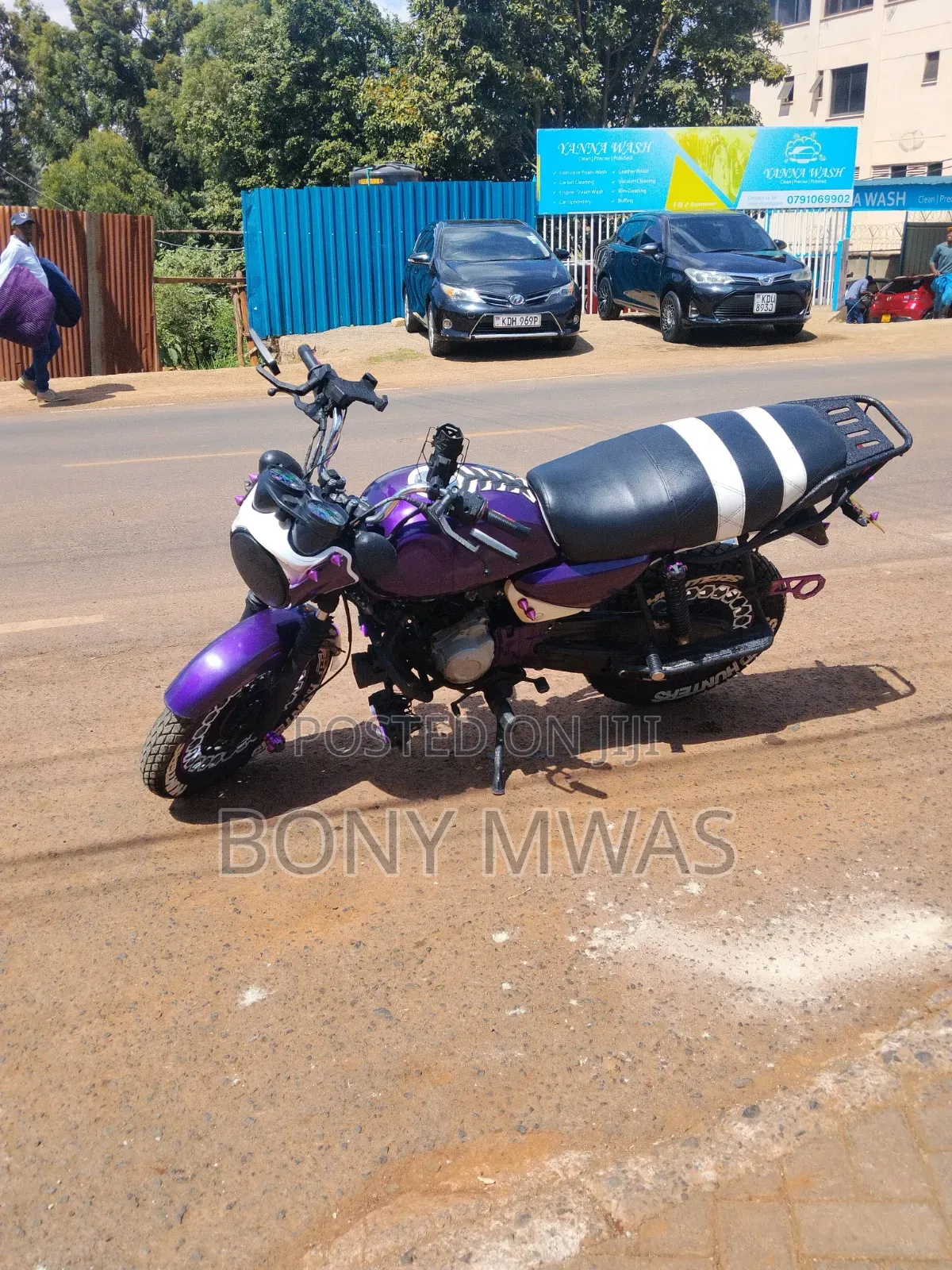 Bajaj Boxer 150 UG 2023 Red