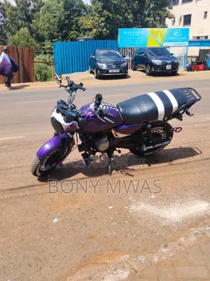 Bajaj Boxer 150 UG 2023 Red