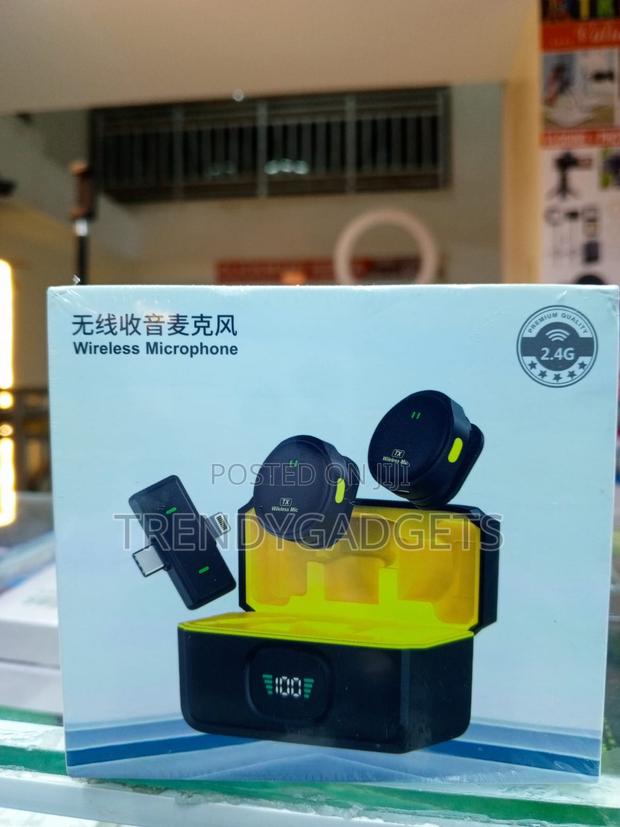 Q9 Wireless Microphone Set With Digital Battery Display - thumbnail 2