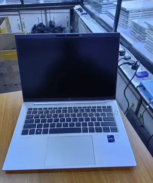 Laptop HP EliteBook 840 G10 16GB Intel Core i7 SSD 512GB