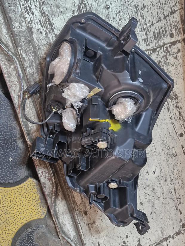 Daihatsu Move Headlight New Model - thumbnail 2