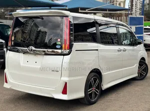 Toyota Noah 2020 White