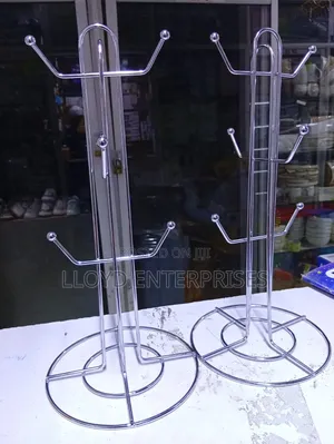 Light Silver Cup Stand