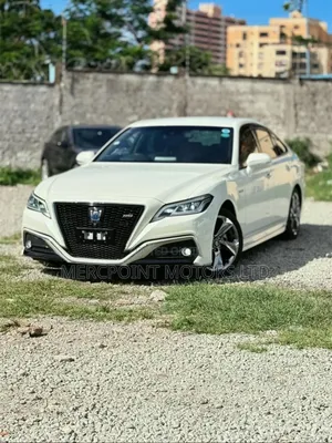 Toyota Crown 2019 Teal