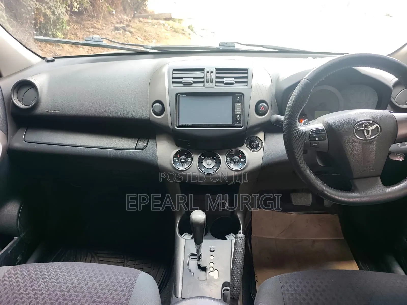 Toyota Vanguard 2012 Black