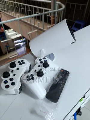 HY300 Pro Wireless Projector for Convenient Home Streaming