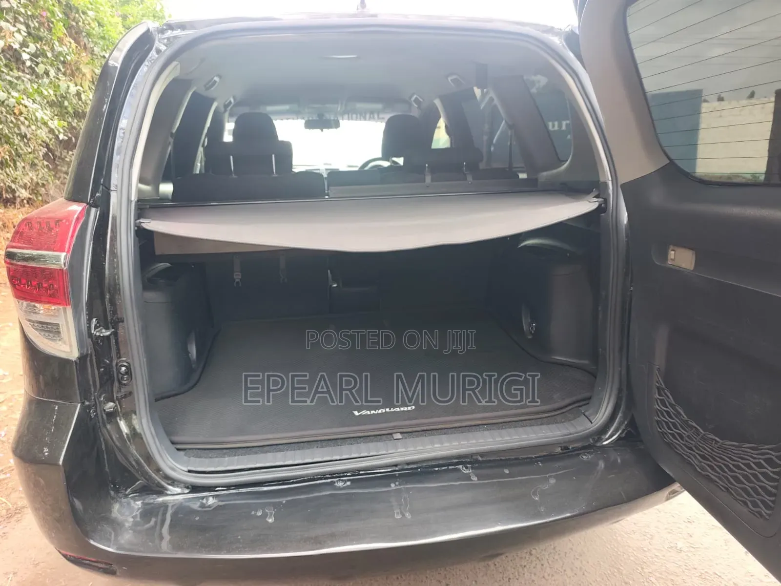 Toyota Vanguard 2012 Black