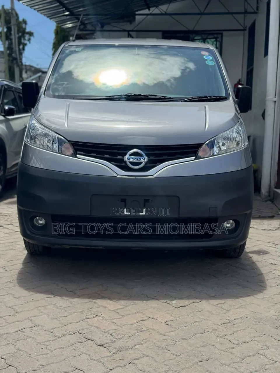 Nissan NV350 2019 Gray