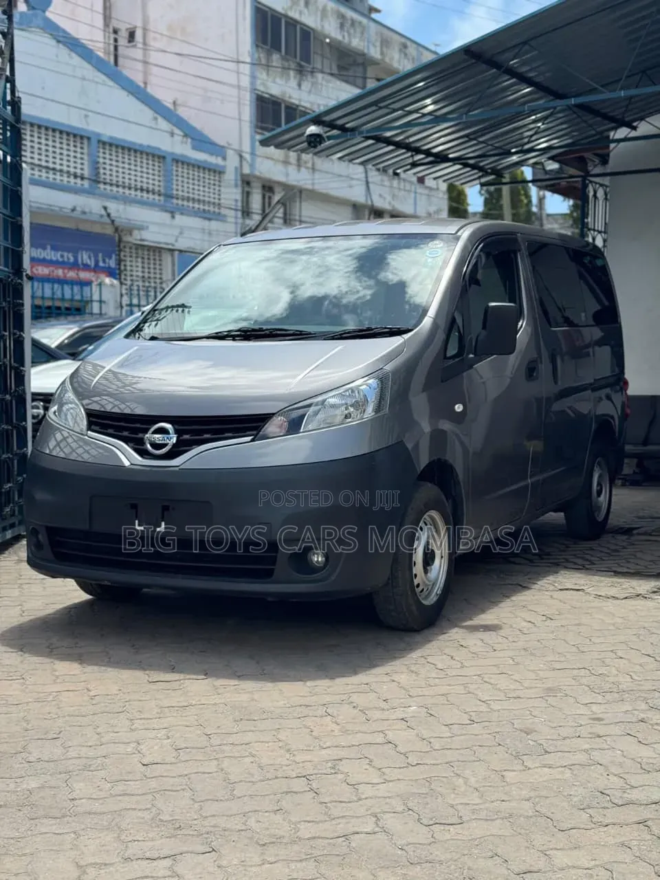Nissan NV350 2019 Gray