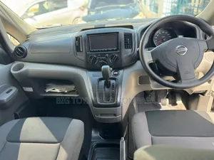 Nissan NV350 2019 Gray