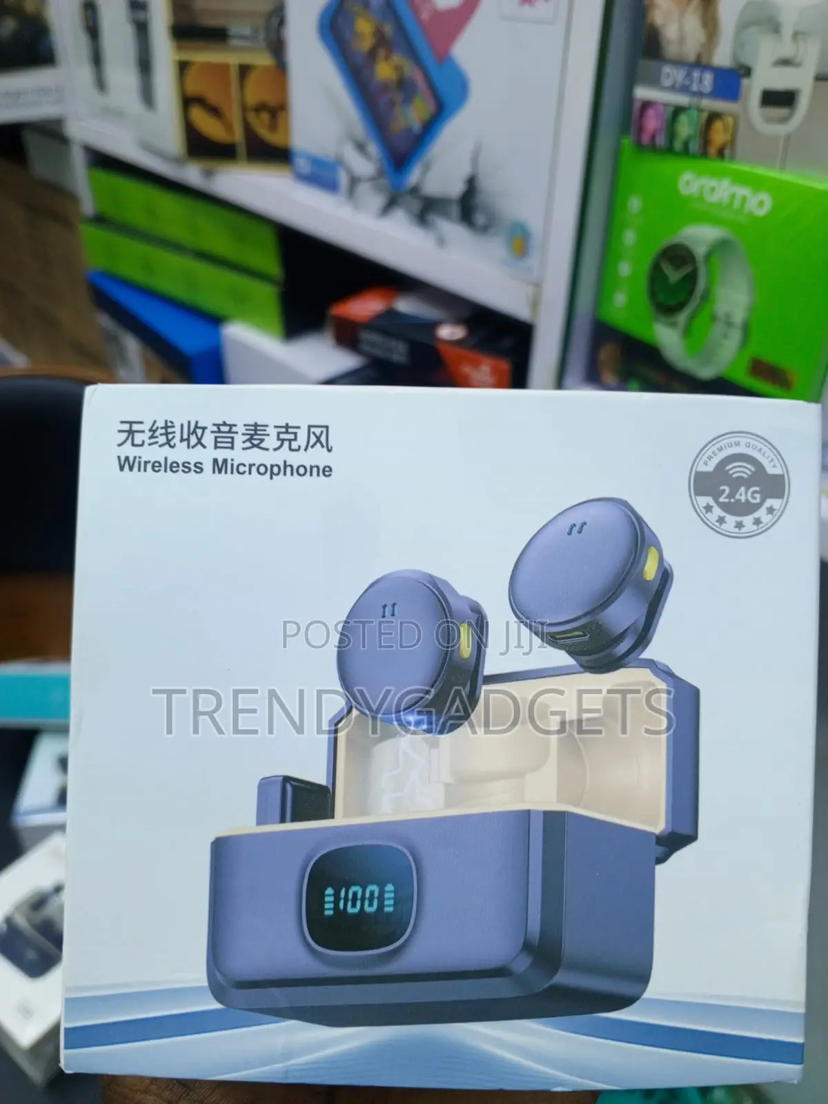 Q8 Magnetic Wireless Microphone Set for Android and iPhone