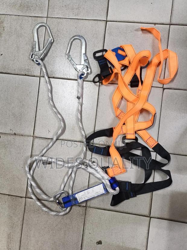 Full-Body Safety Harness With a Double-Hook - main view