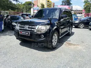 Mitsubishi Pajero 2014 Black
