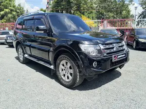 Mitsubishi Pajero 2014 Black