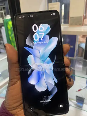 Samsung Galaxy Z Flip4 128 GB Black