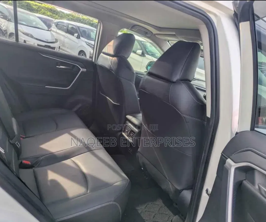 Toyota RAV4 2020 White