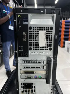 Desktop Computer Dell Optiplex 3040 4GB Intel Core i3 HDD 128GB