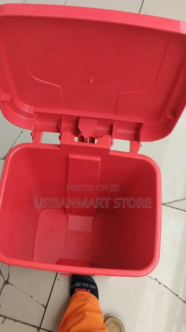 30L Pedal Bin for Clean and Tidy Spaces - main view