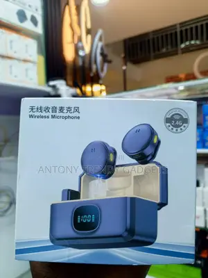 Q8 Two-Person Wireless Lapel Microphones for Smartphones