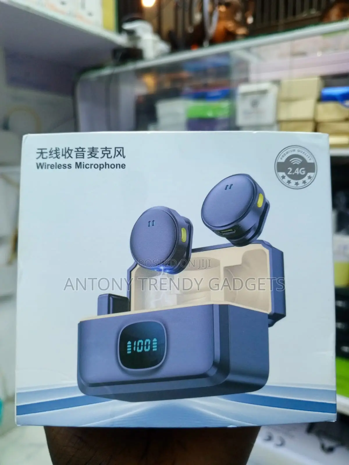 Q8 Dual Wireless Microphone for Interviews and Live Streaming