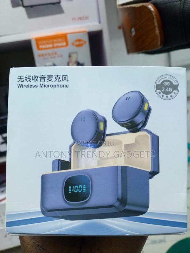 Q8 Dual Wireless Microphone for Interviews and Live Streaming - thumbnail 3
