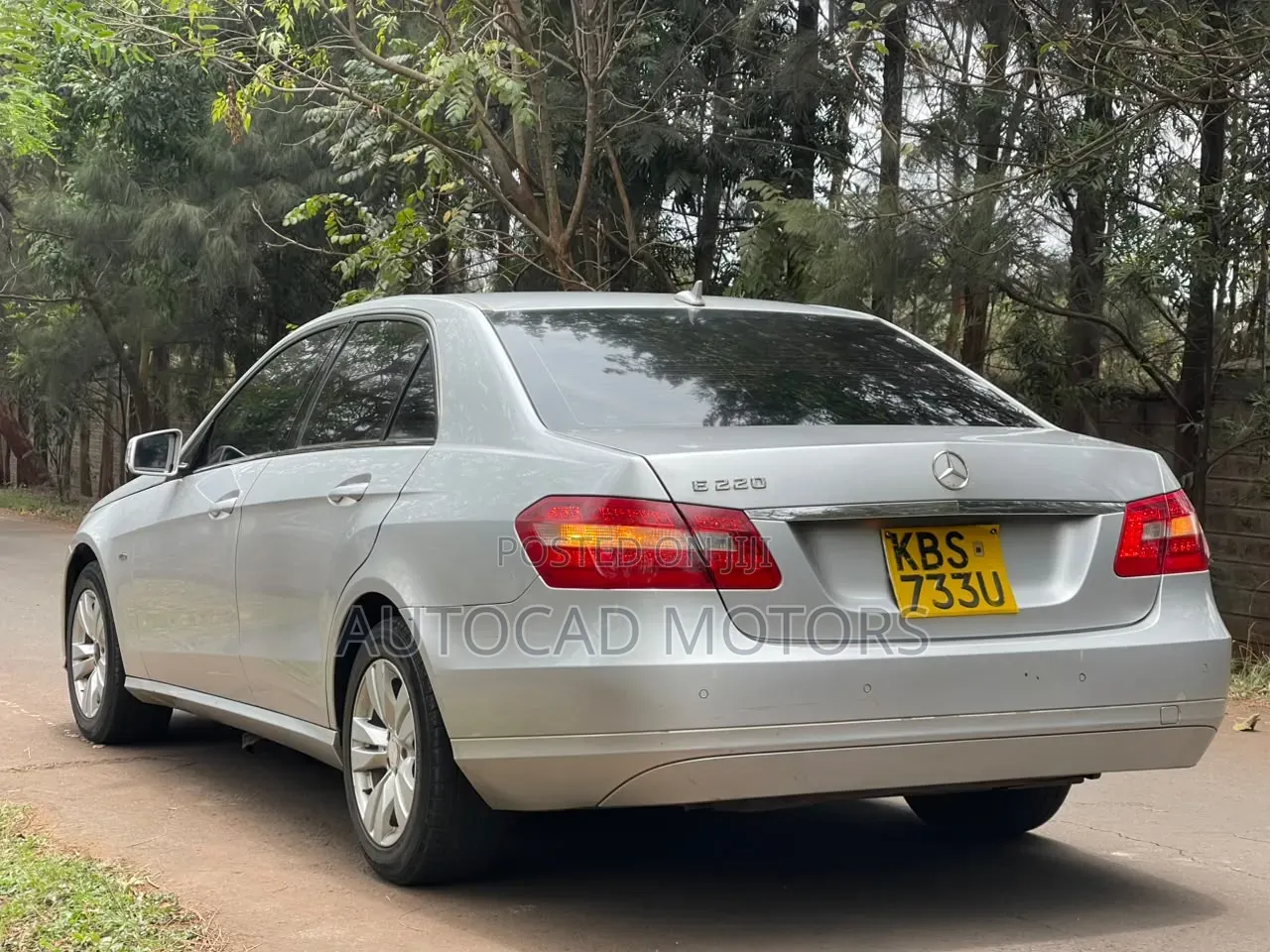 Mercedes-Benz E220 2010 Silver