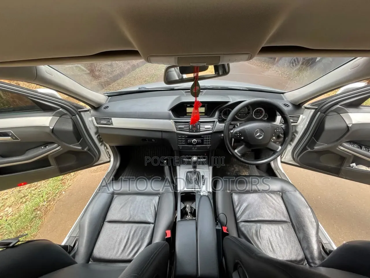 Mercedes-Benz E220 2010 Silver