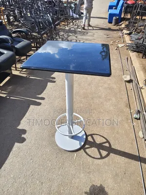 Restaurant High Mable Table