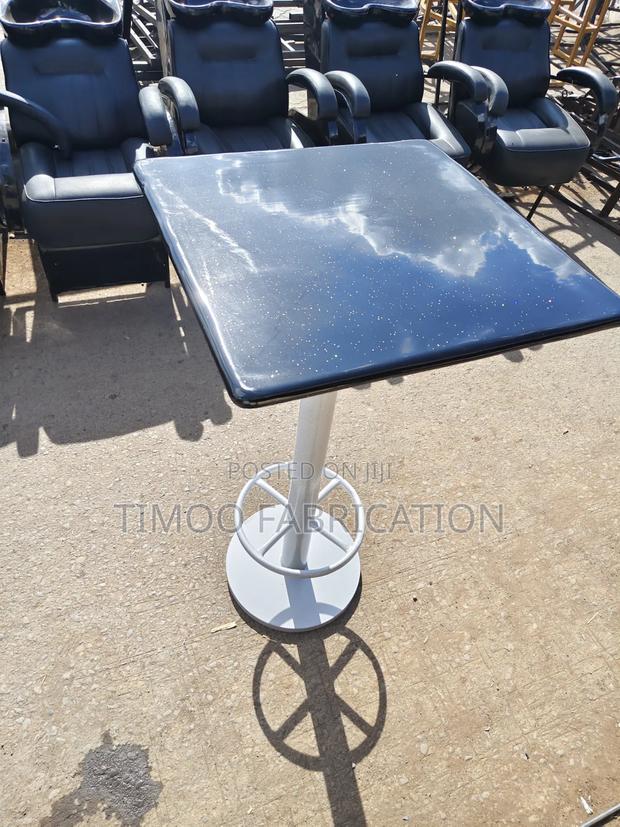 Restaurant High Mable Table - thumbnail 2