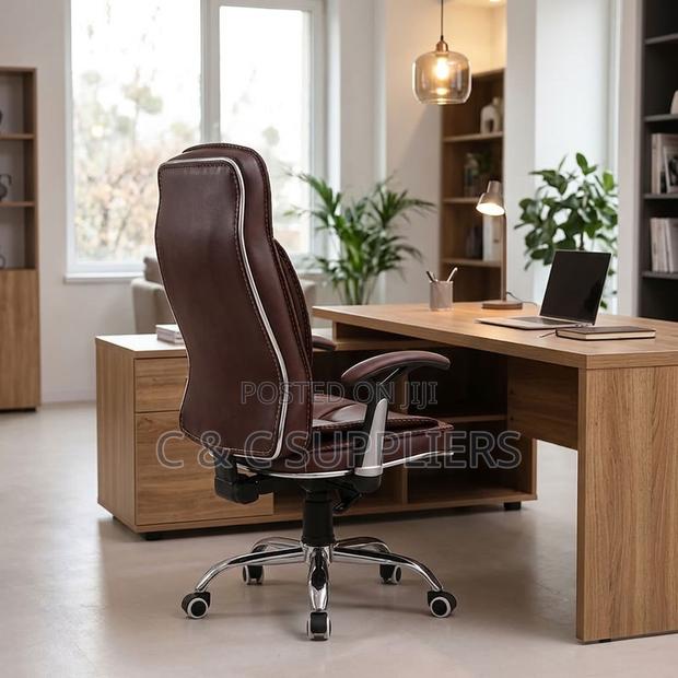 Ergonomic Brown Leather Generic Chair. - thumbnail 8