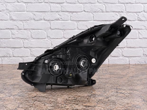 Head Lamp / Light Toyota Wish 2006/2007/2008 - thumbnail 2