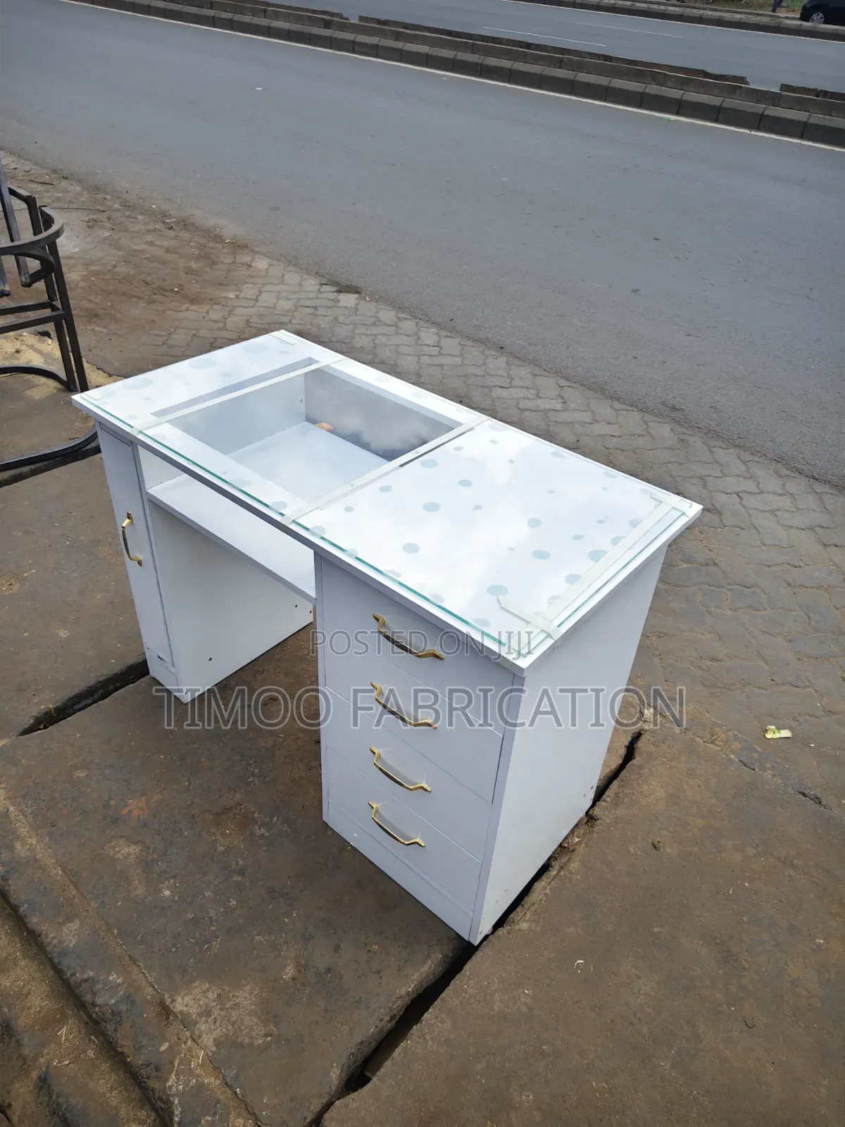 Nail Table With Glass Top and Running Drawers